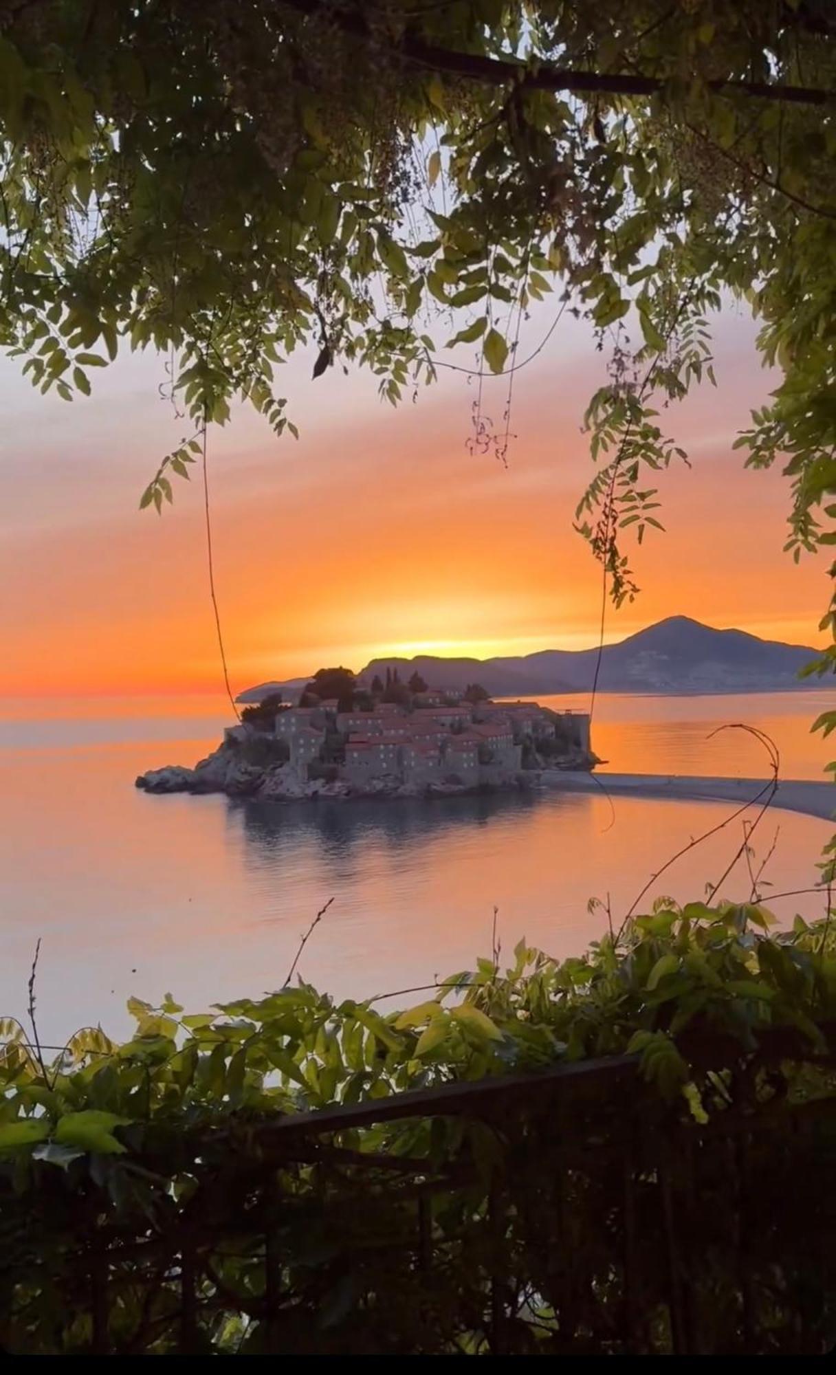 Apartments St Stefan Sveti Stefan Bagian luar foto